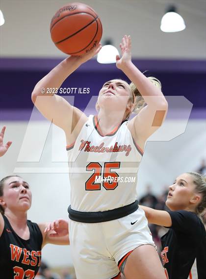 Thumbnail 3 in Portsmouth West vs. Wheelersburg (OHSAA D3 Regional Final) photogallery.
