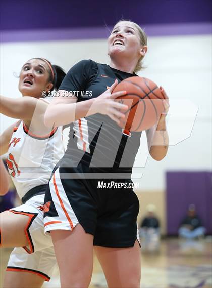 Thumbnail 3 in Portsmouth West vs. Wheelersburg (OHSAA D3 Regional Final) photogallery.