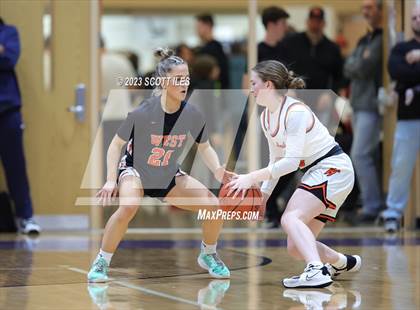 Thumbnail 2 in Portsmouth West vs. Wheelersburg (OHSAA D3 Regional Final) photogallery.
