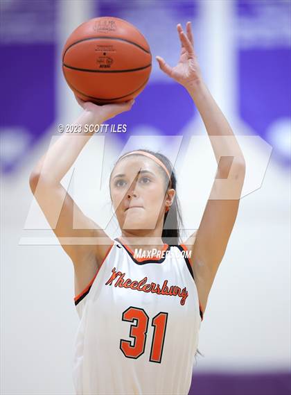 Thumbnail 1 in Portsmouth West vs. Wheelersburg (OHSAA D3 Regional Final) photogallery.