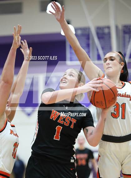 Thumbnail 2 in Portsmouth West vs. Wheelersburg (OHSAA D3 Regional Final) photogallery.