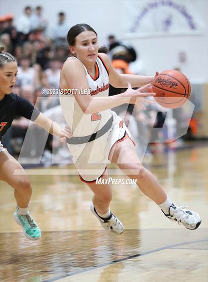 Thumbnail 1 in Portsmouth West vs. Wheelersburg (OHSAA D3 Regional Final) photogallery.