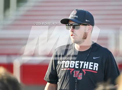 Thumbnail 3 in East Central (Red Black Scrimmage) photogallery.