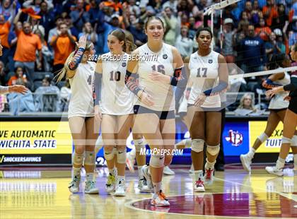 Thumbnail 1 in McKinney North vs. Flour Bluff (UIL 5A Volleyball Division I Final) photogallery.