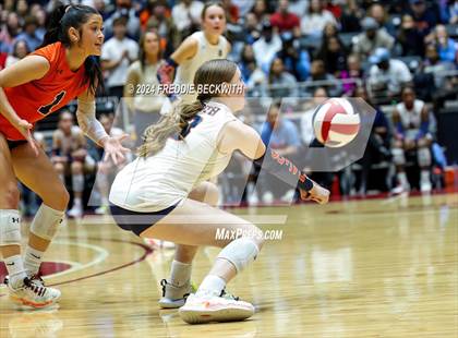 Thumbnail 2 in McKinney North vs. Flour Bluff (UIL 5A Volleyball Division I Final) photogallery.