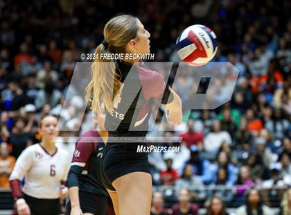 Thumbnail 2 in McKinney North vs. Flour Bluff (UIL 5A Volleyball Division I Final) photogallery.