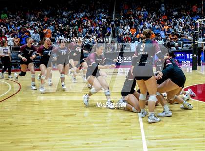 Thumbnail 1 in McKinney North vs. Flour Bluff (UIL 5A Volleyball Division I Final) photogallery.