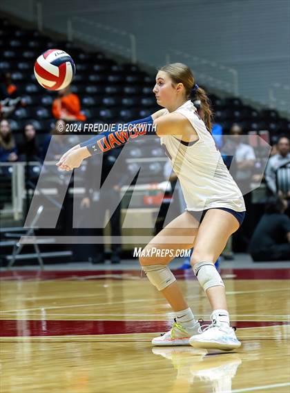 Thumbnail 3 in McKinney North vs. Flour Bluff (UIL 5A Volleyball Division I Final) photogallery.