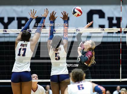 Thumbnail 2 in McKinney North vs. Flour Bluff (UIL 5A Volleyball Division I Final) photogallery.