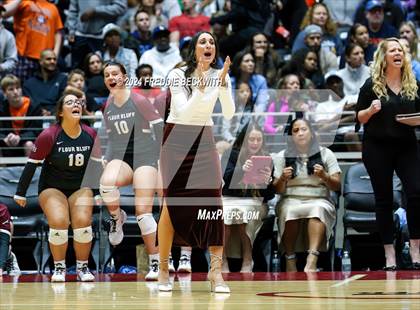 Thumbnail 2 in McKinney North vs. Flour Bluff (UIL 5A Volleyball Division I Final) photogallery.