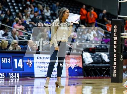 Thumbnail 1 in McKinney North vs. Flour Bluff (UIL 5A Volleyball Division I Final) photogallery.