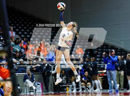 Thumbnail 2 in McKinney North vs. Flour Bluff (UIL 5A Volleyball Division I Final) photogallery.