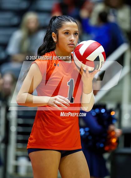 Thumbnail 2 in McKinney North vs. Flour Bluff (UIL 5A Volleyball Division I Final) photogallery.