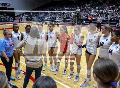 Thumbnail 3 in McKinney North vs. Flour Bluff (UIL 5A Volleyball Division I Final) photogallery.