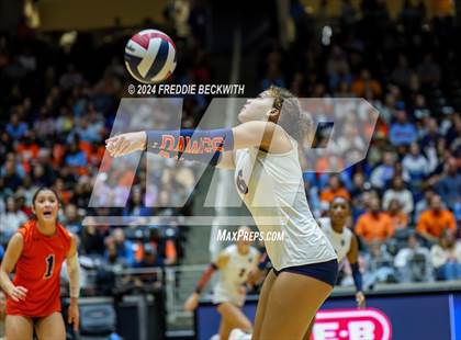Thumbnail 1 in McKinney North vs. Flour Bluff (UIL 5A Volleyball Division I Final) photogallery.