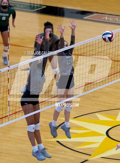 Thumbnail 1 in Reagan [Ronald] vs Madison photogallery.