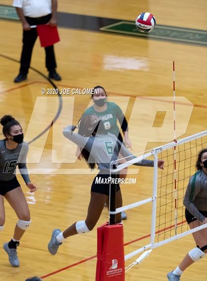 Thumbnail 3 in Reagan [Ronald] vs Madison photogallery.