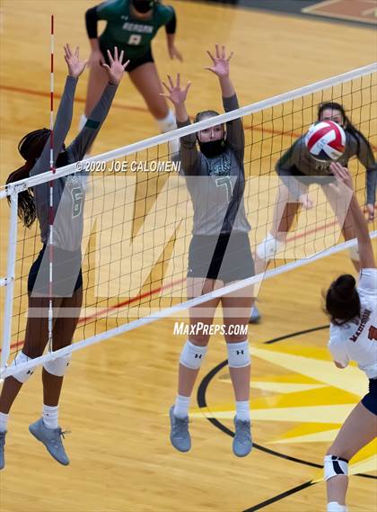 Thumbnail 2 in Reagan [Ronald] vs Madison photogallery.