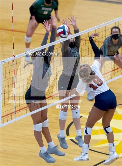 Thumbnail 1 in Reagan [Ronald] vs Madison photogallery.