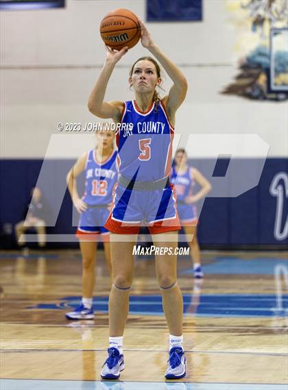Thumbnail 1 in Jay County @ Woodlan photogallery.