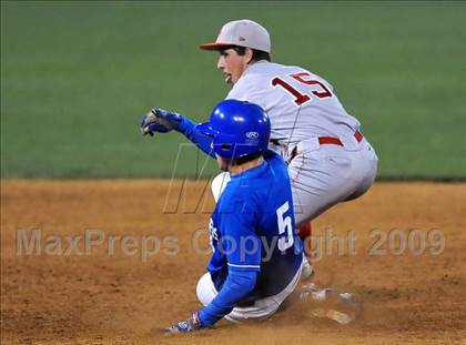 Thumbnail 3 in El Toro vs. Mater Dei (Anderson Bat Classic) photogallery.