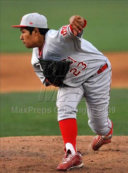 Thumbnail 2 in El Toro vs. Mater Dei (Anderson Bat Classic) photogallery.
