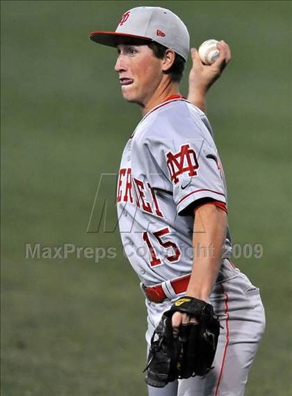 Thumbnail 2 in El Toro vs. Mater Dei (Anderson Bat Classic) photogallery.