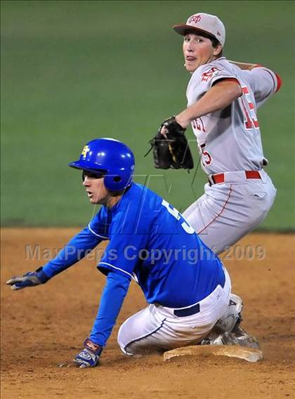 Thumbnail 2 in El Toro vs. Mater Dei (Anderson Bat Classic) photogallery.
