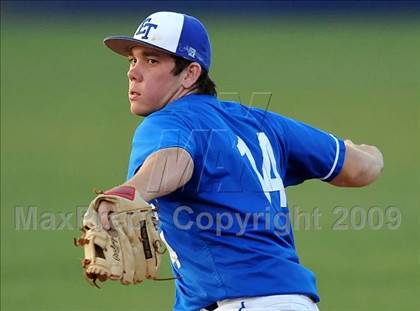 Thumbnail 1 in El Toro vs. Mater Dei (Anderson Bat Classic) photogallery.