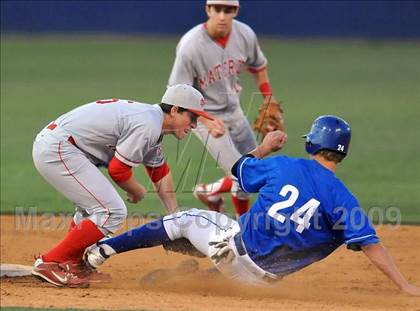 Thumbnail 2 in El Toro vs. Mater Dei (Anderson Bat Classic) photogallery.