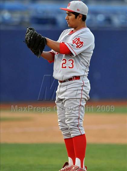 Thumbnail 1 in El Toro vs. Mater Dei (Anderson Bat Classic) photogallery.