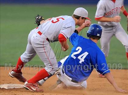 Thumbnail 3 in El Toro vs. Mater Dei (Anderson Bat Classic) photogallery.