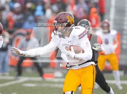 Thumbnail 2 in Edwardsville vs. Loyola Academy photogallery.