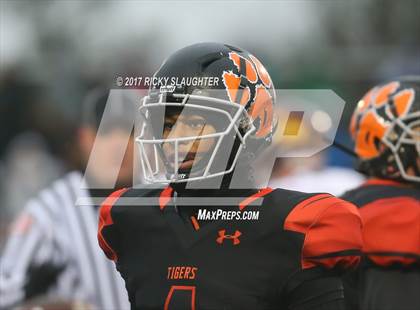 Thumbnail 1 in Edwardsville vs. Loyola Academy photogallery.