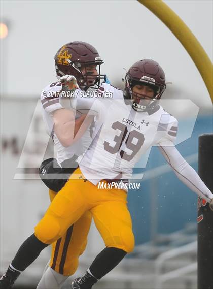 Thumbnail 2 in Edwardsville vs. Loyola Academy photogallery.
