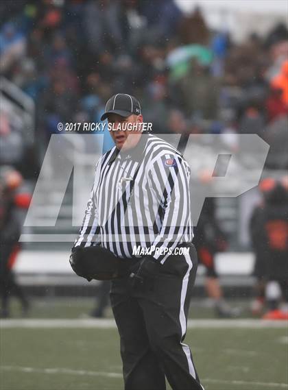 Thumbnail 3 in Edwardsville vs. Loyola Academy photogallery.