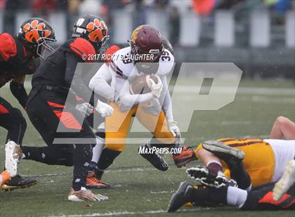 Thumbnail 3 in Edwardsville vs. Loyola Academy photogallery.