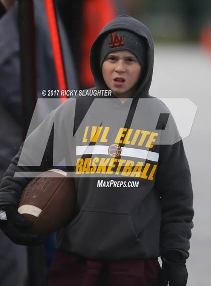 Thumbnail 2 in Edwardsville vs. Loyola Academy photogallery.