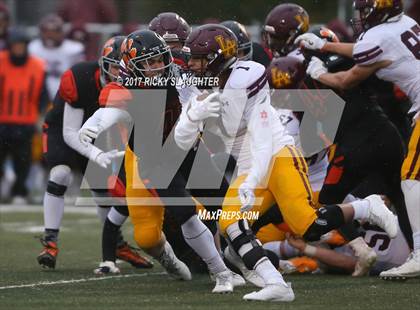 Thumbnail 2 in Edwardsville vs. Loyola Academy photogallery.