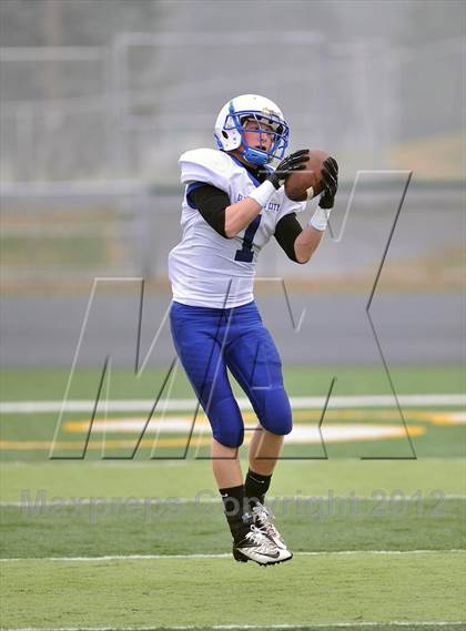 Thumbnail 1 in Hilbert vs. Glenwood City (WIAA D7 Level 4 Playoffs Sectional Final)  photogallery.