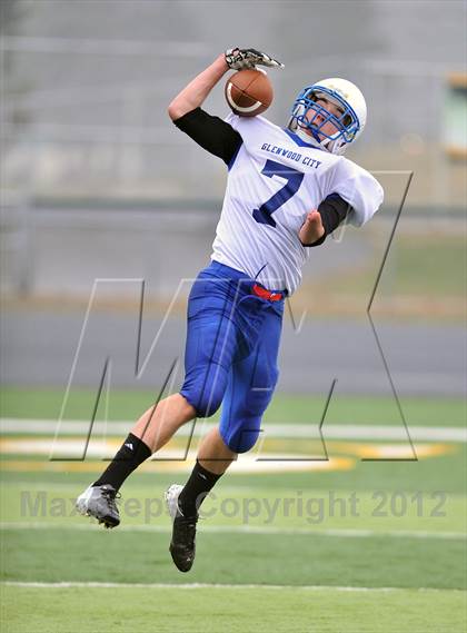 Thumbnail 1 in Hilbert vs. Glenwood City (WIAA D7 Level 4 Playoffs Sectional Final)  photogallery.