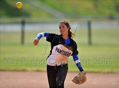 Thumbnail 3 in Nogales @ Diamond Ranch photogallery.