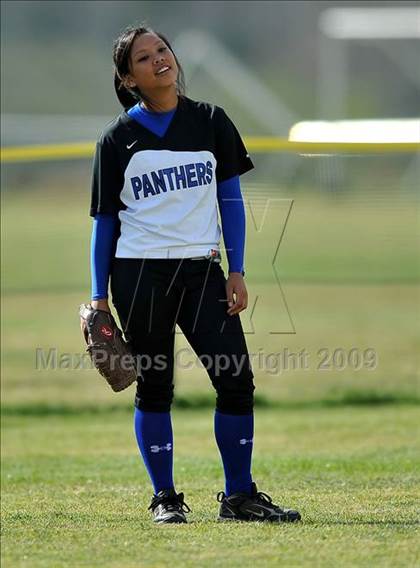 Thumbnail 3 in Nogales @ Diamond Ranch photogallery.