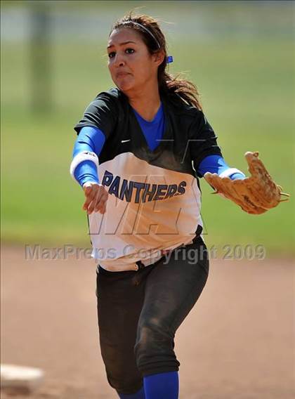 Thumbnail 2 in Nogales @ Diamond Ranch photogallery.