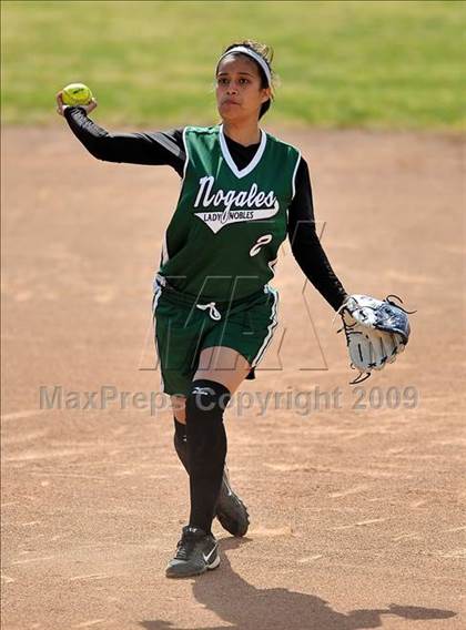 Thumbnail 2 in Nogales @ Diamond Ranch photogallery.