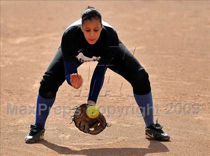 Thumbnail 3 in Nogales @ Diamond Ranch photogallery.