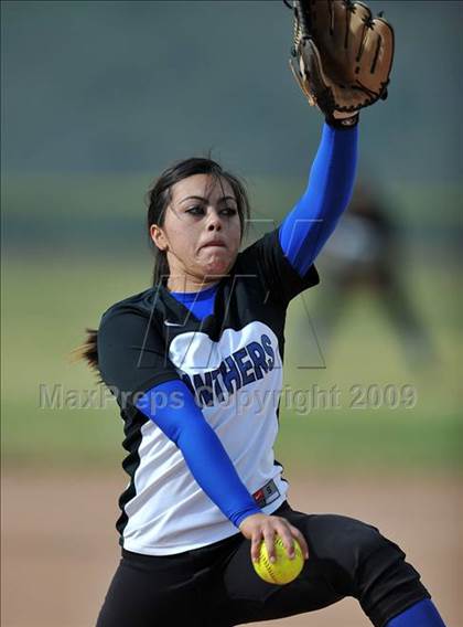 Thumbnail 3 in Nogales @ Diamond Ranch photogallery.