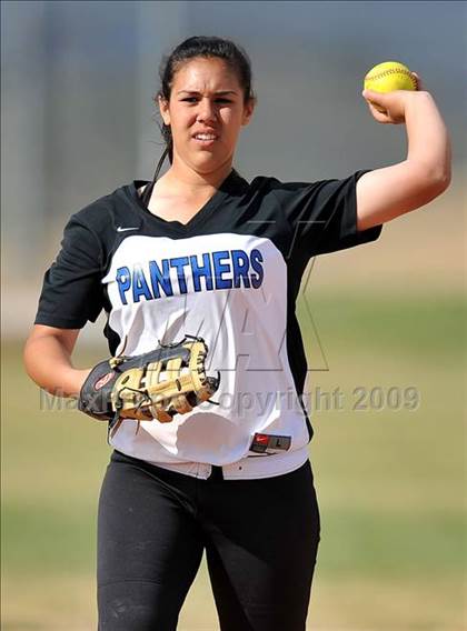 Thumbnail 2 in Nogales @ Diamond Ranch photogallery.