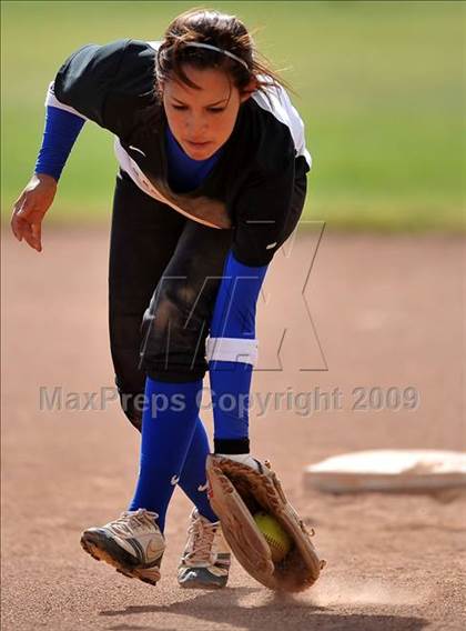 Thumbnail 3 in Nogales @ Diamond Ranch photogallery.
