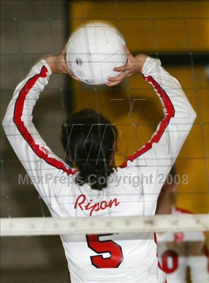 Thumbnail 1 in Ripon @ Escalon photogallery.